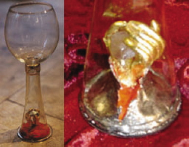 Weinglas mit Bergkristall